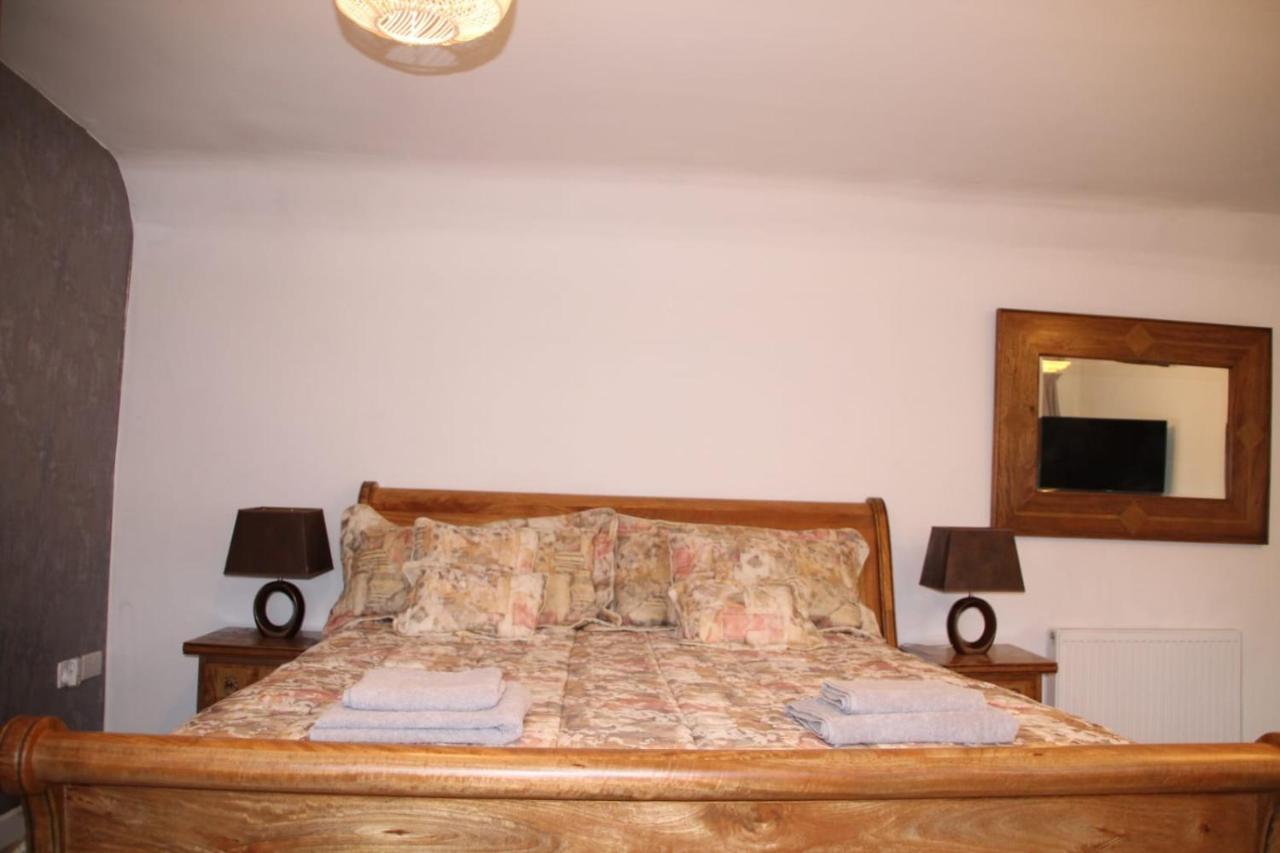 House 1905 - Self Catering Serviced Apartment Tidworth Экстерьер фото