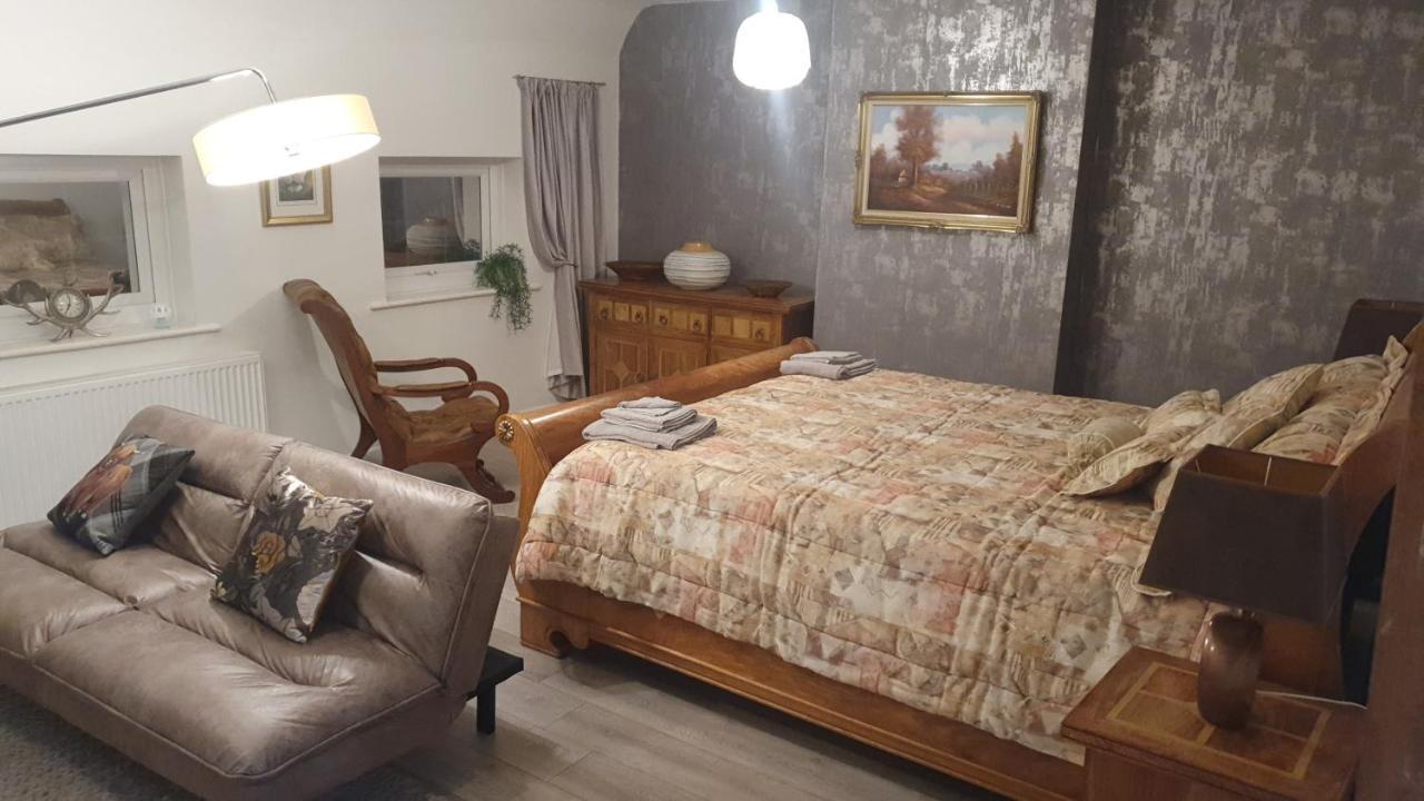 House 1905 - Self Catering Serviced Apartment Tidworth Экстерьер фото