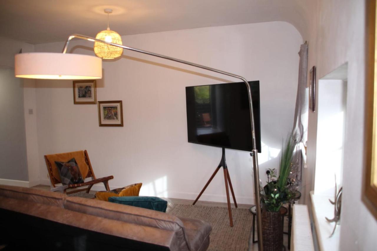 House 1905 - Self Catering Serviced Apartment Tidworth Экстерьер фото