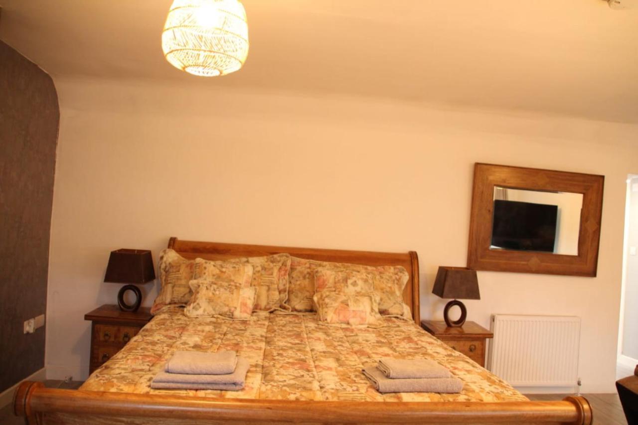 House 1905 - Self Catering Serviced Apartment Tidworth Экстерьер фото