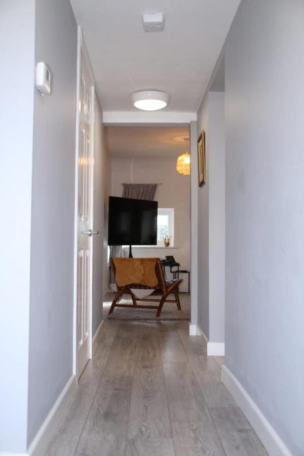 House 1905 - Self Catering Serviced Apartment Tidworth Экстерьер фото