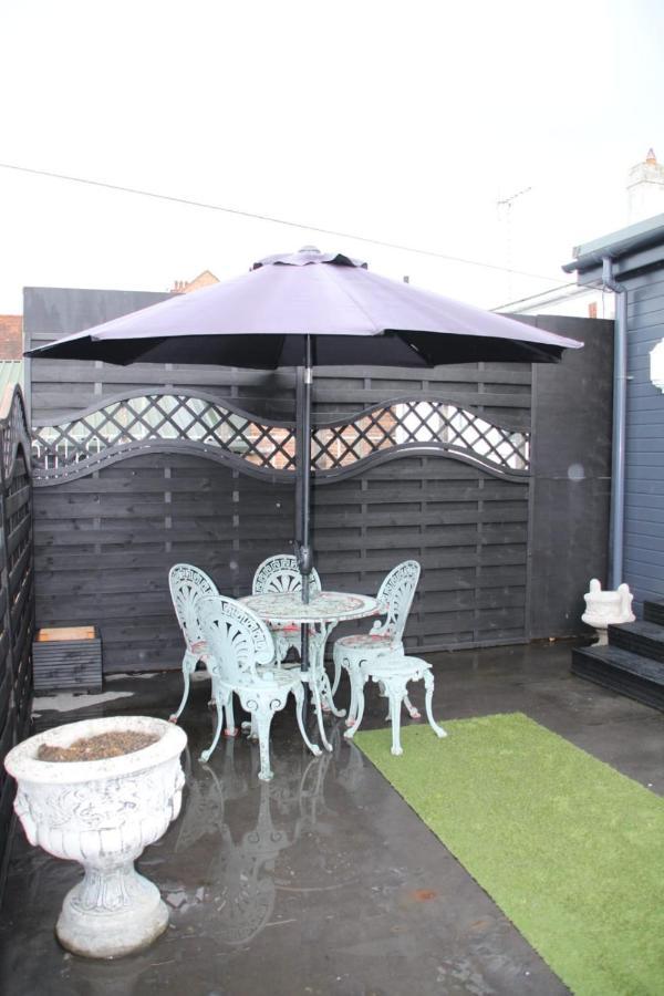 House 1905 - Self Catering Serviced Apartment Tidworth Экстерьер фото