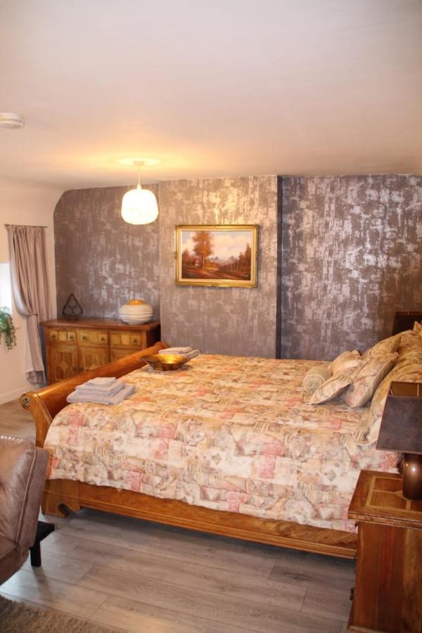 House 1905 - Self Catering Serviced Apartment Tidworth Экстерьер фото