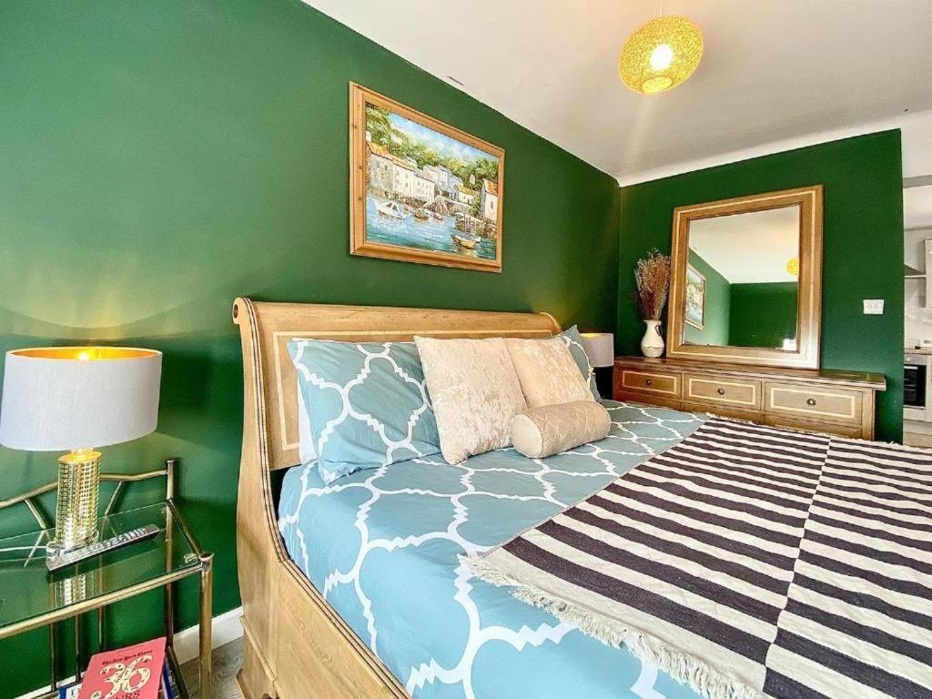 House 1905 - Self Catering Serviced Apartment Tidworth Экстерьер фото