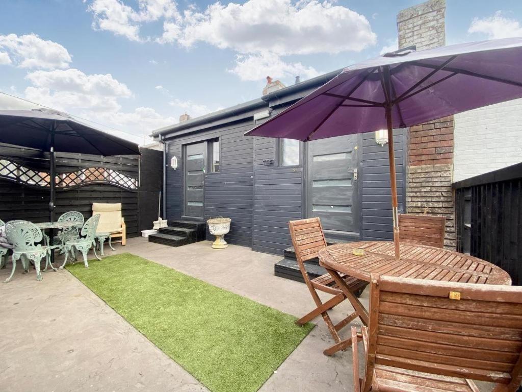 House 1905 - Self Catering Serviced Apartment Tidworth Экстерьер фото