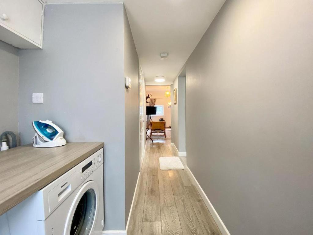 House 1905 - Self Catering Serviced Apartment Tidworth Экстерьер фото
