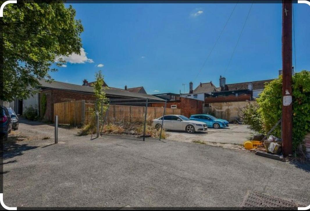 House 1905 - Self Catering Serviced Apartment Tidworth Экстерьер фото